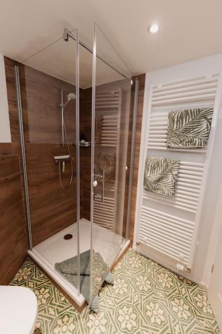 エディガー・エラーModernes Tiny House Mit Sonnenterrasseアパートメント エクステリア 写真